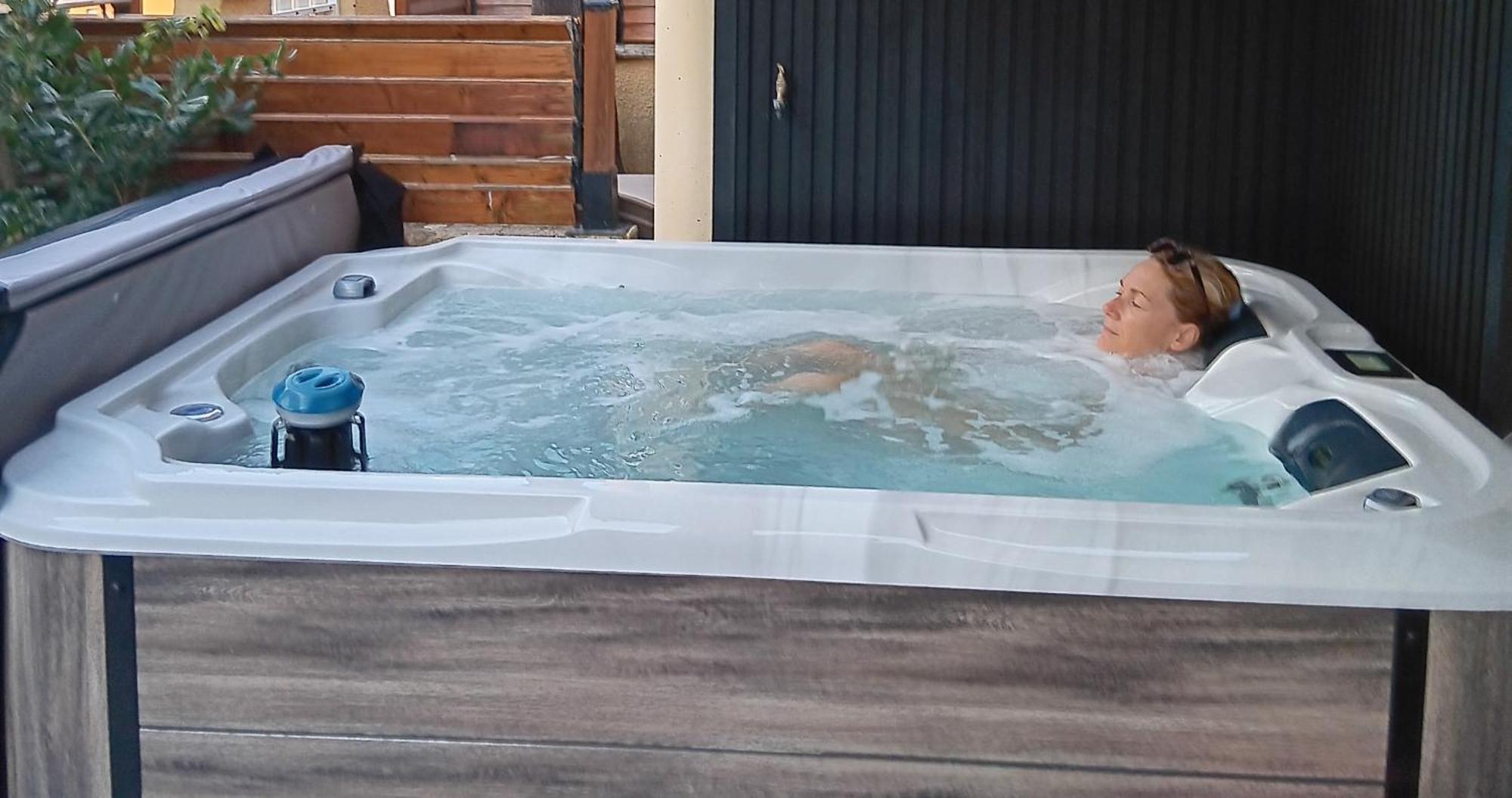 Naturiste K6nat Jacuzzi Villa Agde